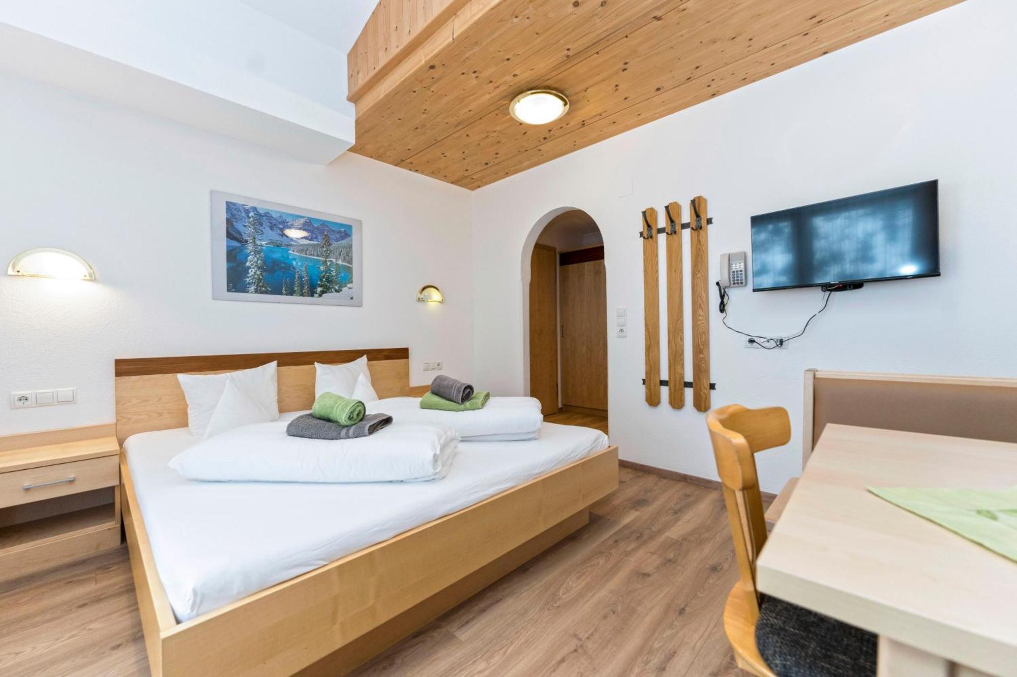 Hotel Garni Siegele - Inklusive Silvretta-Card Premium 伊施格尔 外观 照片