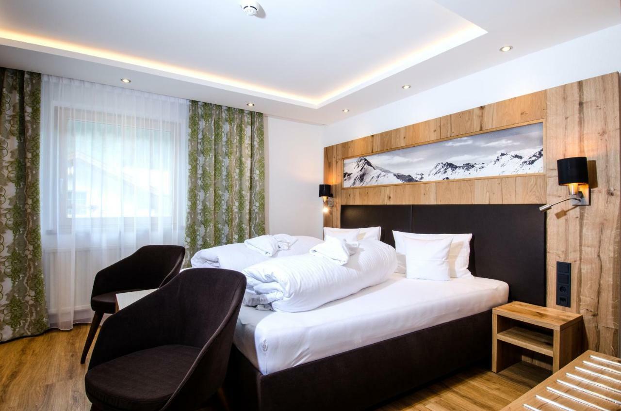 Hotel Garni Siegele - Inklusive Silvretta-Card Premium 伊施格尔 外观 照片
