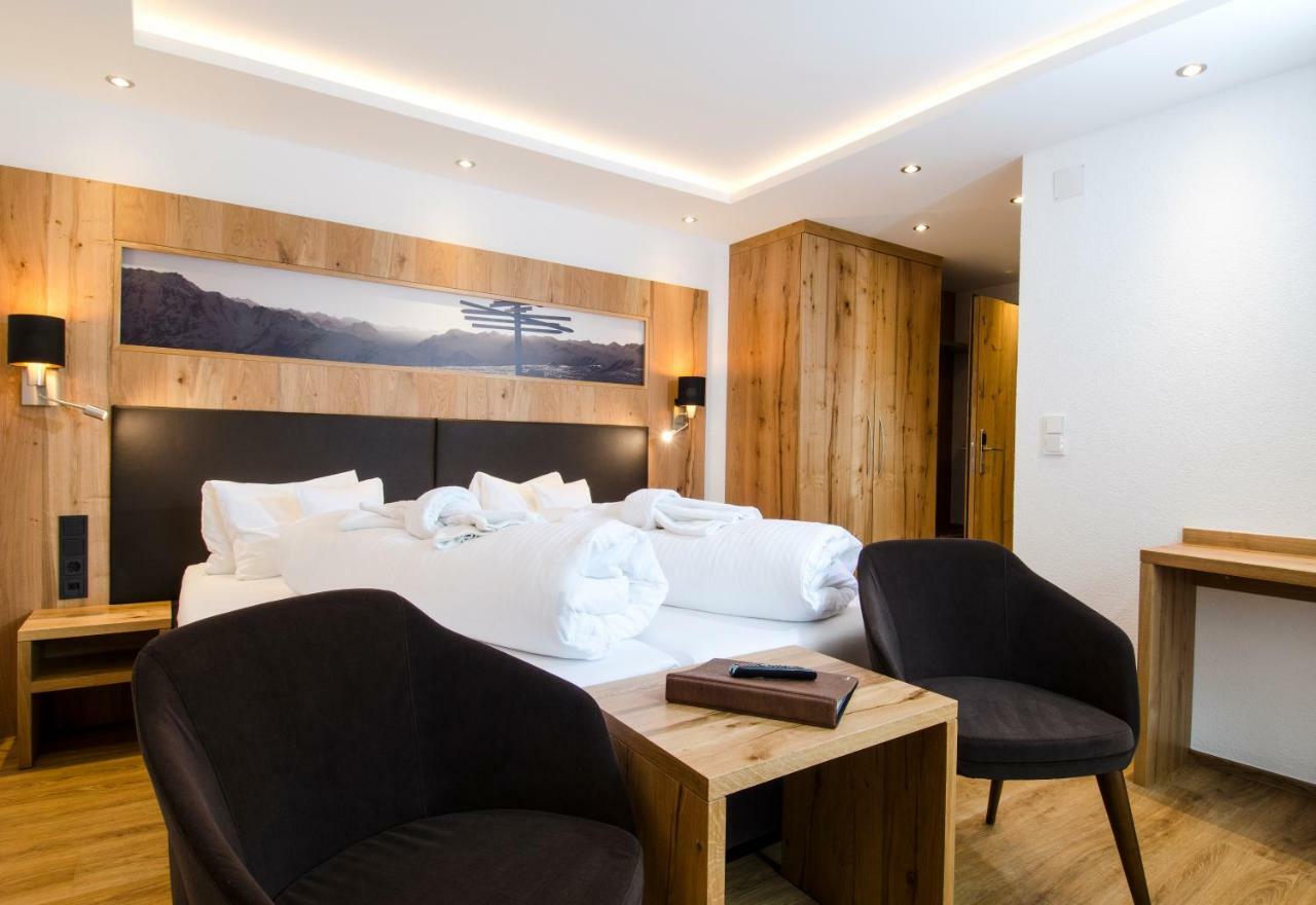 Hotel Garni Siegele - Inklusive Silvretta-Card Premium 伊施格尔 外观 照片