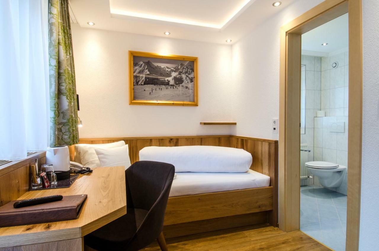 Hotel Garni Siegele - Inklusive Silvretta-Card Premium 伊施格尔 外观 照片